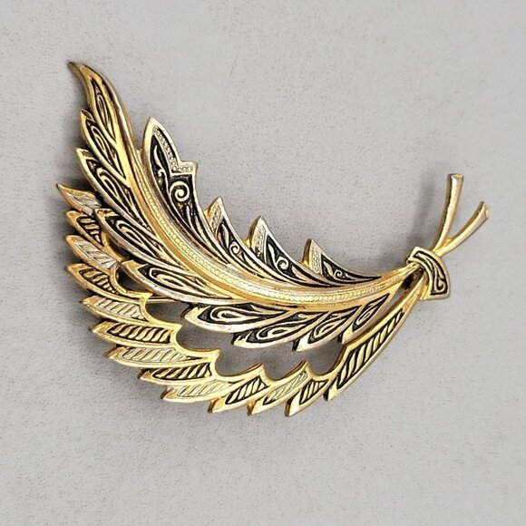 Vintage Spanish Damascene Feather Brooch Leaf Pin Detailed - Picture 1 of 4